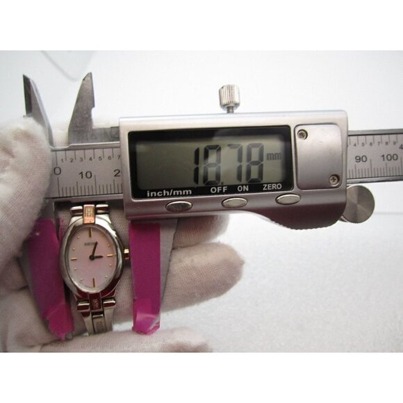 Women Seiko Hardlex Crystals Quartz 16 Diamond Analog Oval Watch (F955)MRSP $395 - Picture 3 of 11